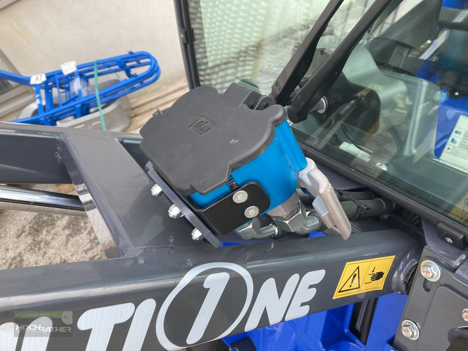 Hoflader of the type Multione 2.3 EFI, Neumaschine in Kronstorf (Picture 12)