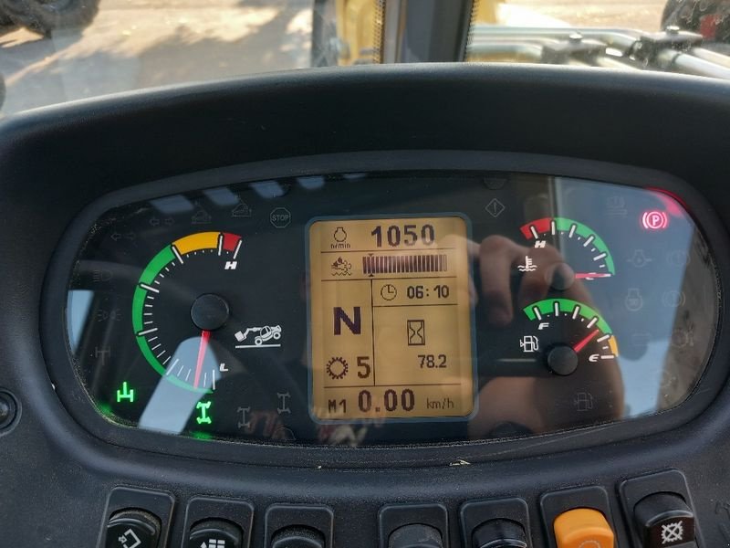 Hoflader des Typs New Holland TH 7.42 Elite, Vorführmaschine in Nieheim Kreis Höxter (Bild 5)