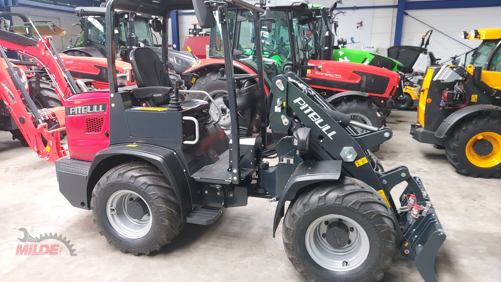 Hoflader of the type Pitbull X27-26, Neumaschine in Gebenbach (Picture 9)