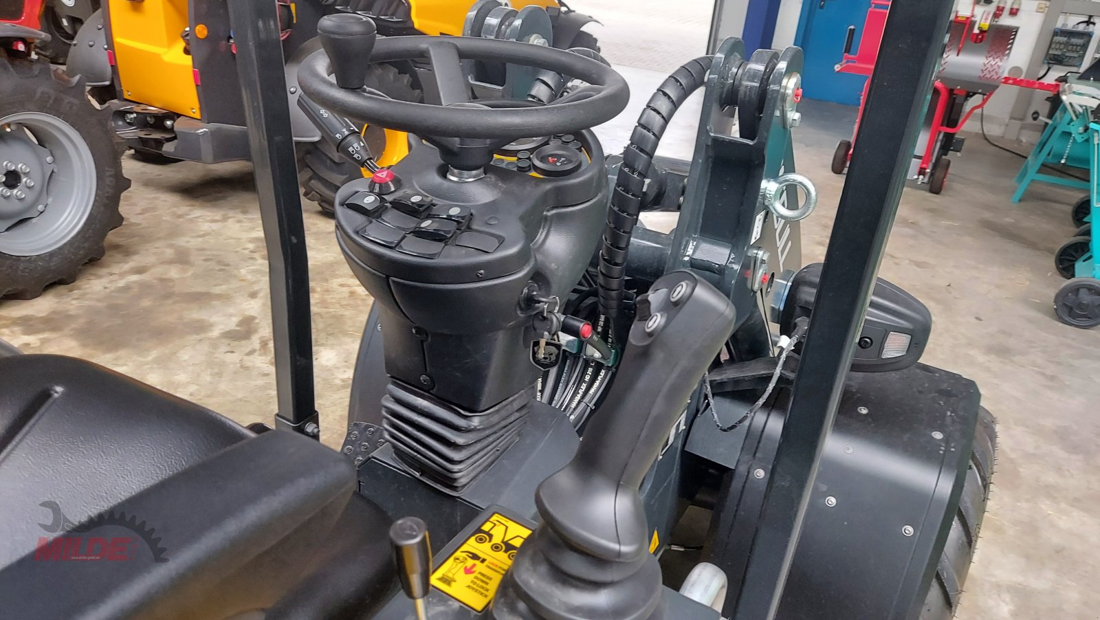 Hoflader of the type Pitbull X27-26, Neumaschine in Gebenbach (Picture 16)