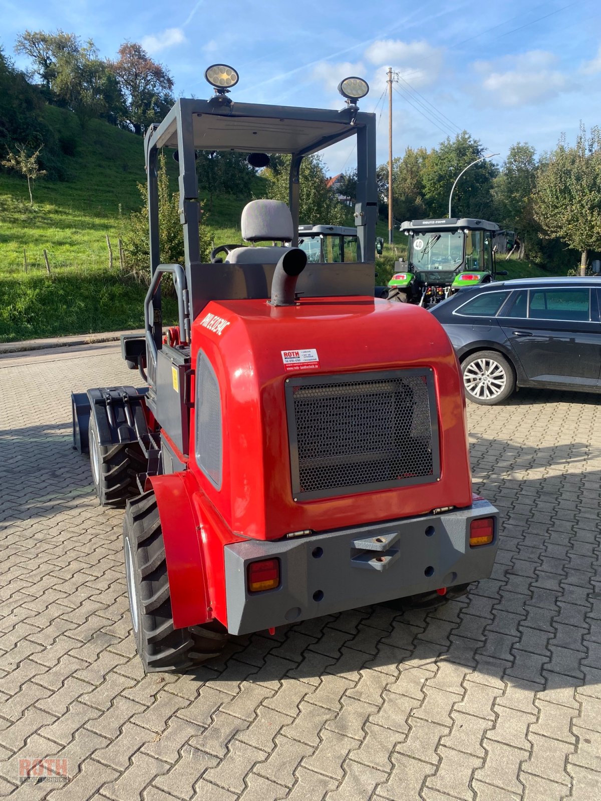 Hoflader of the type Puma Multipower PHL 34C, Neumaschine in Untermünkheim (Picture 4)