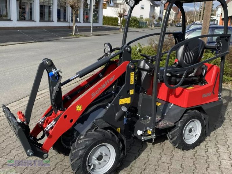 Hoflader typu Schäffer 1622 Hoflader, sofort lieferbar, Ideal für - Pferde und Hof!, Neumaschine v Buchdorf (Obrázek 1)