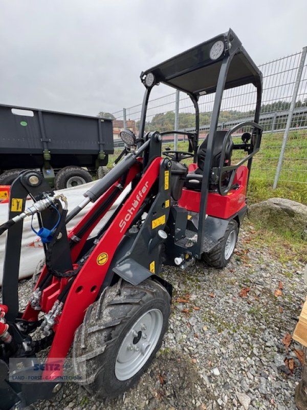 Hoflader of the type Schäffer 1622, Neumaschine in Lindenfels-Glattbach (Picture 2)