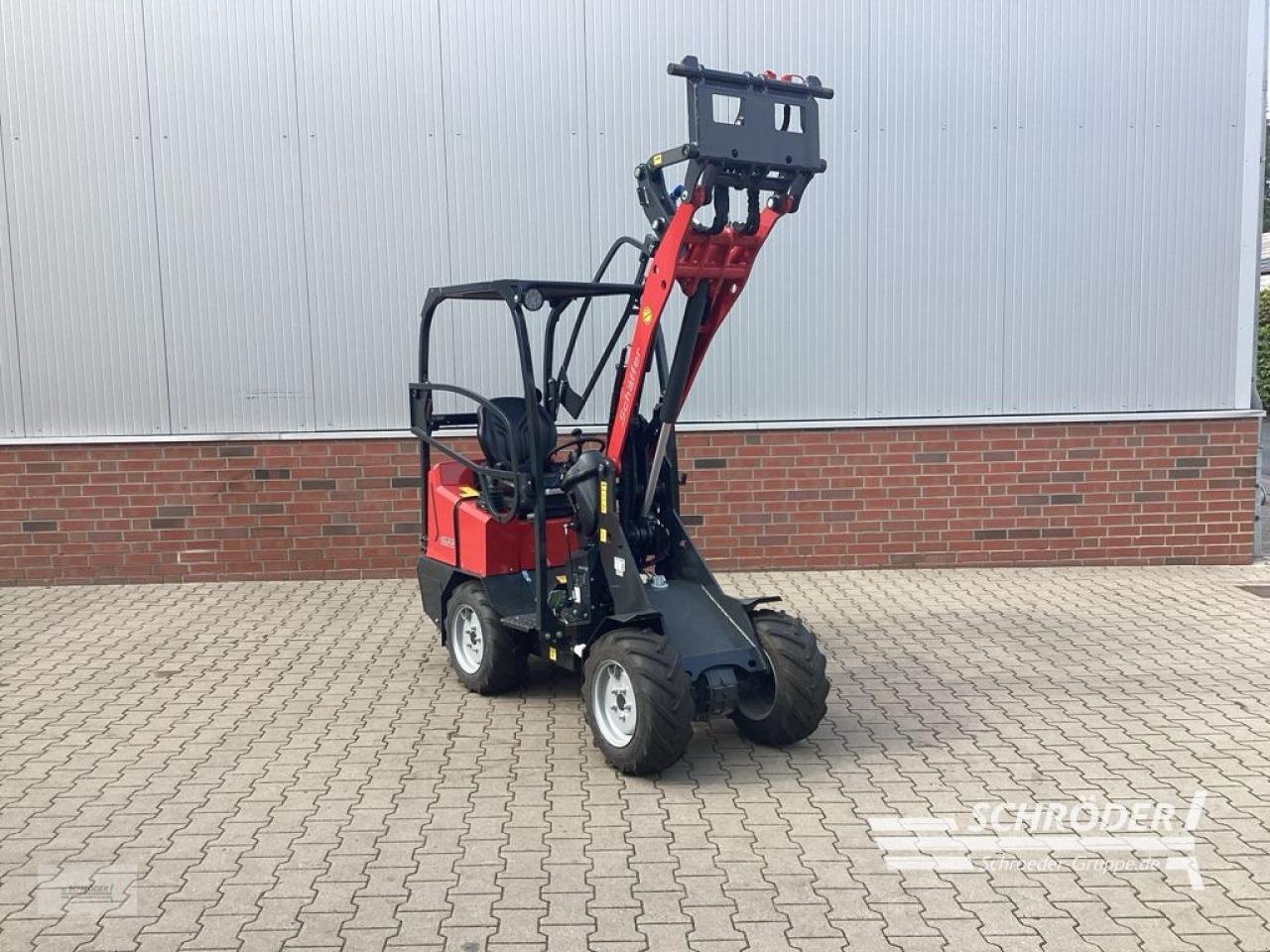 Hoflader of the type Schäffer 1622, Neumaschine in Wildeshausen (Picture 9)