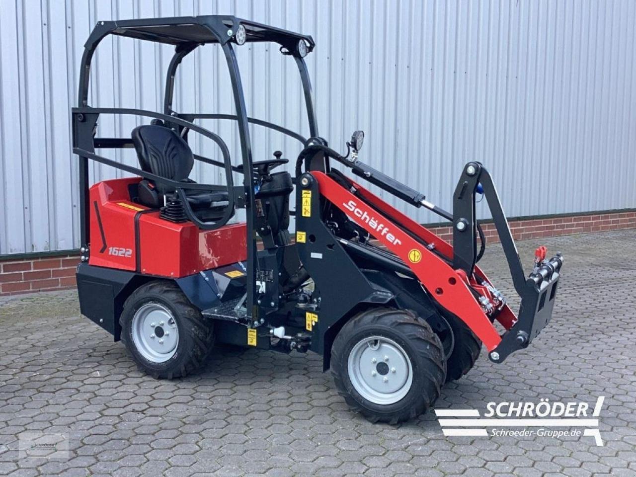 Hoflader des Typs Schäffer 1622, Neumaschine in Norden (Bild 1)