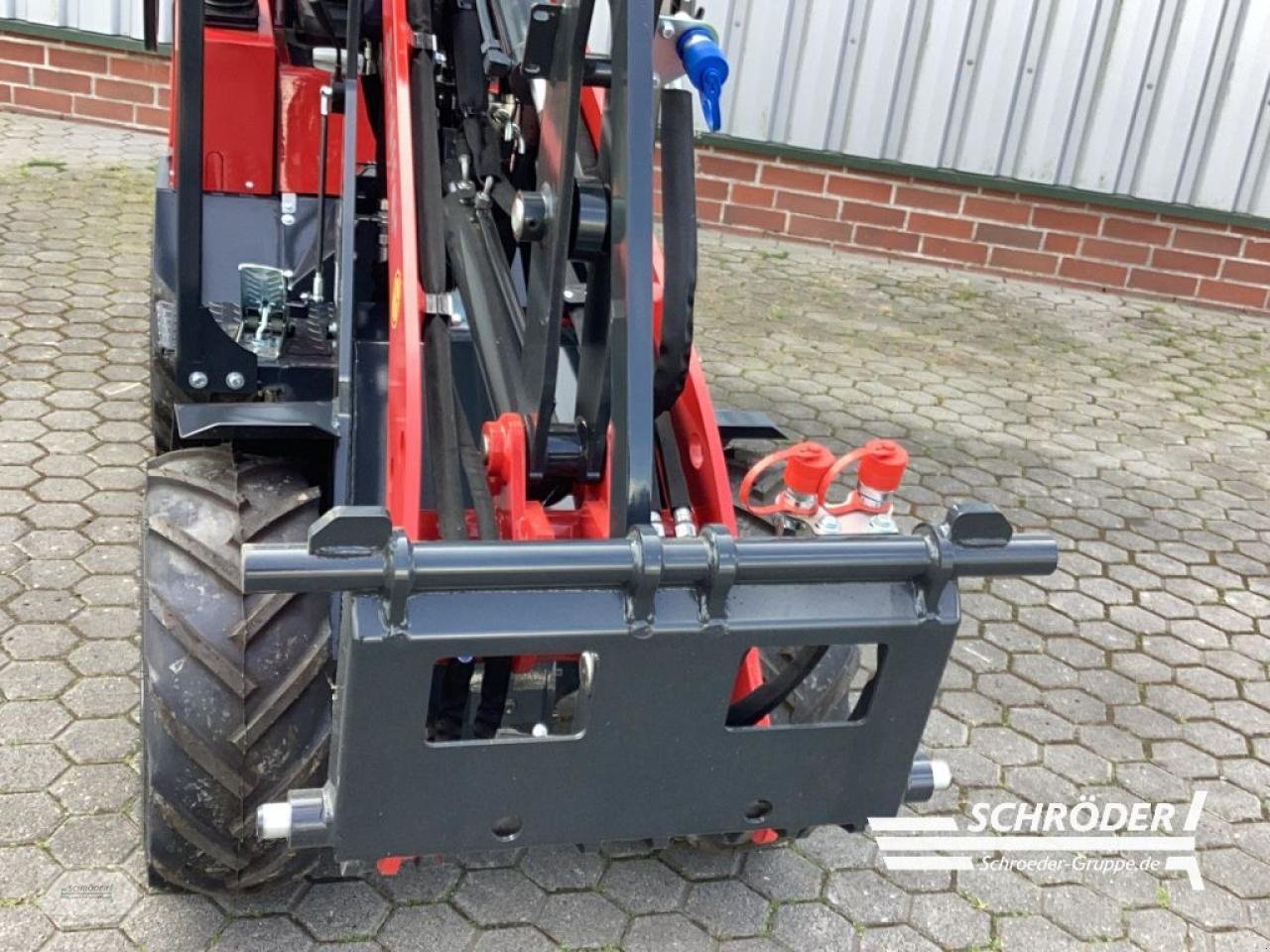 Hoflader des Typs Schäffer 1622, Neumaschine in Norden (Bild 2)