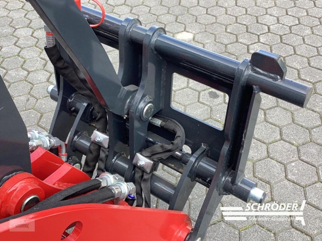 Hoflader des Typs Schäffer 1622, Neumaschine in Norden (Bild 3)