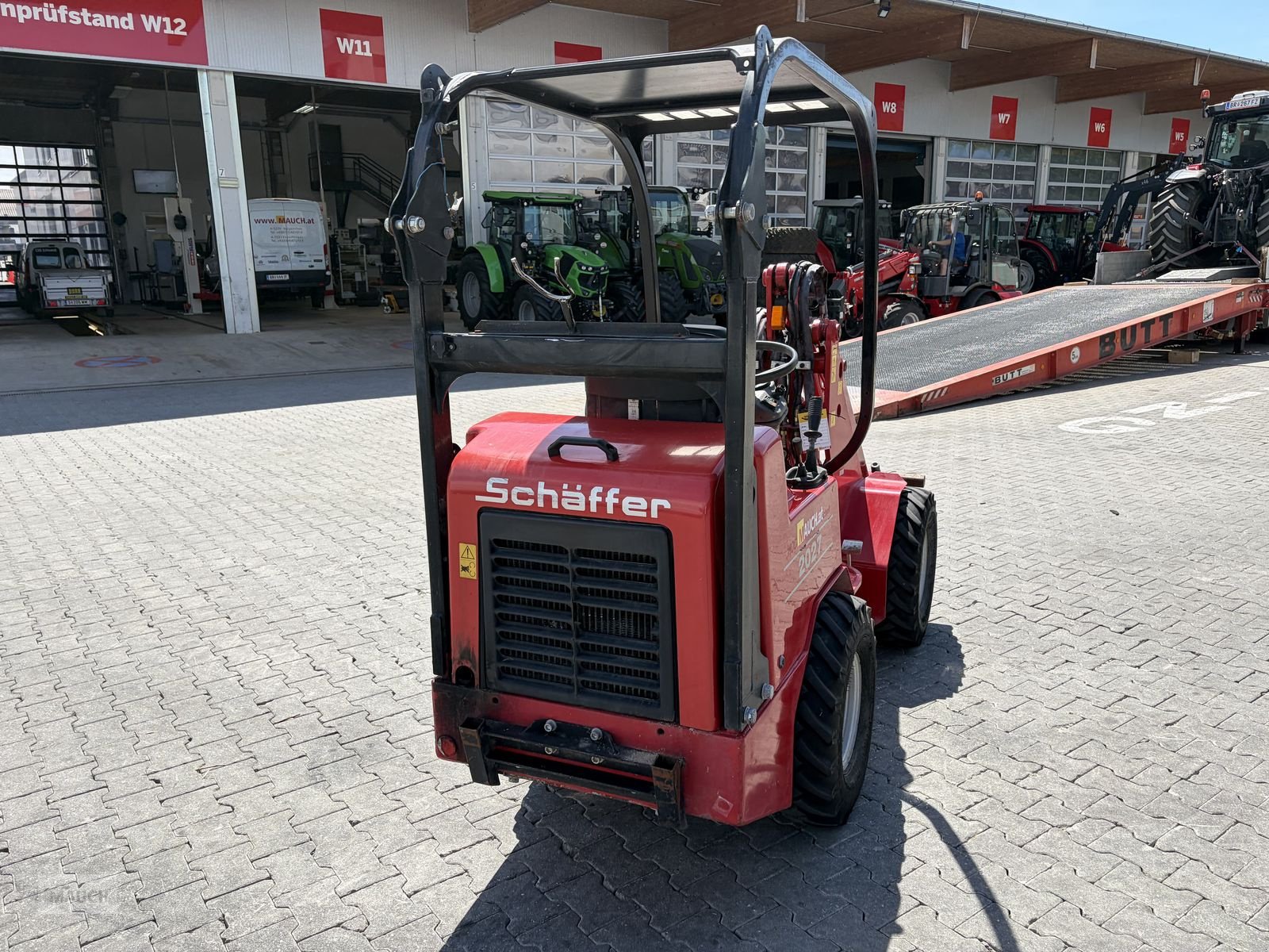 Hoflader του τύπου Schäffer 2027 mit 2800h, Gebrauchtmaschine σε Burgkirchen (Φωτογραφία 12)