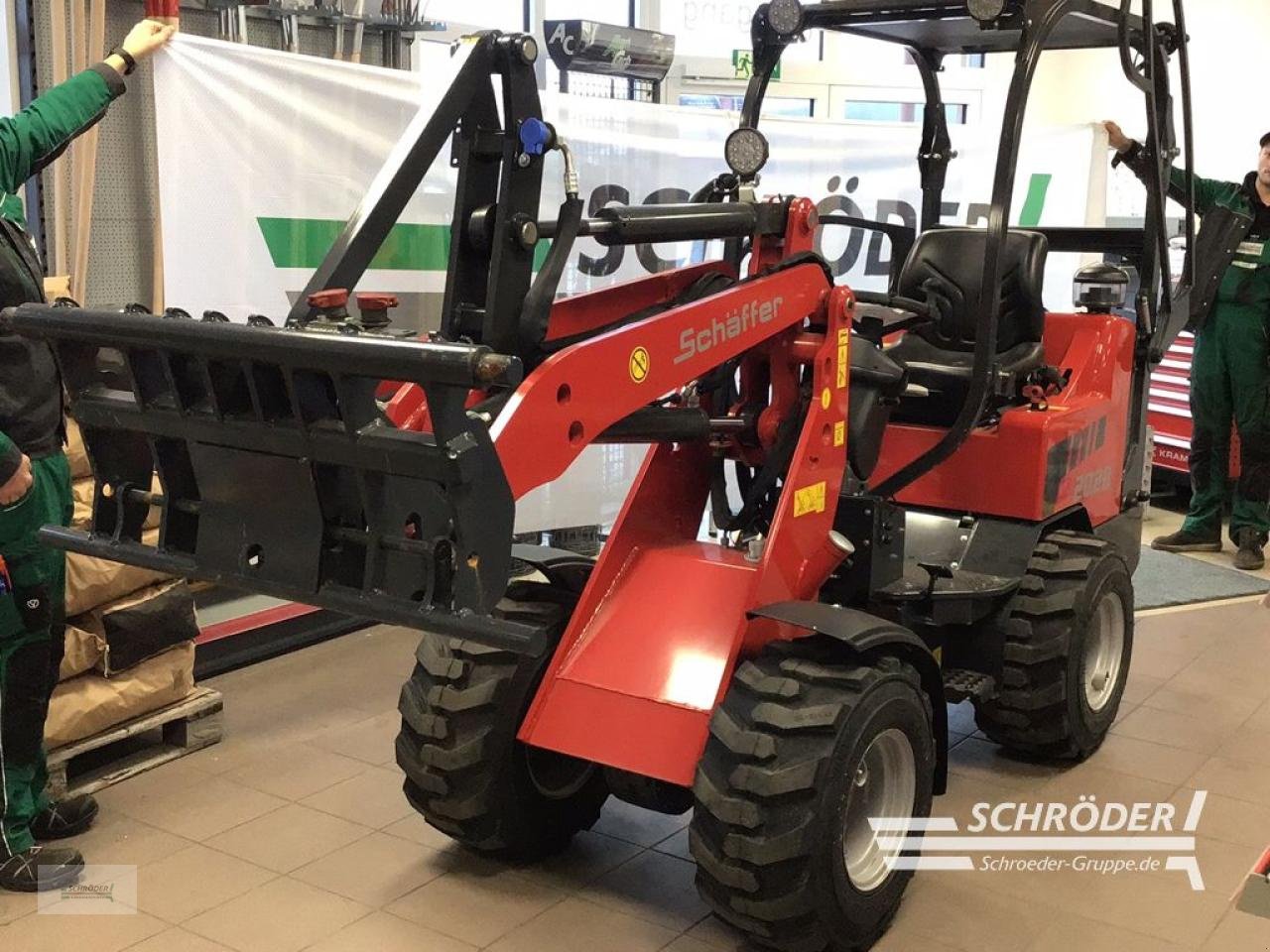 Hoflader van het type Schäffer 2028-2, Neumaschine in Penzlin (Foto 4)