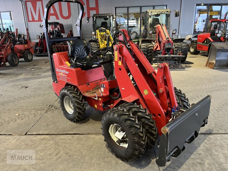 Hoflader a típus Schäffer 2028 mit Hauer, Gebrauchtmaschine ekkor: Burgkirchen