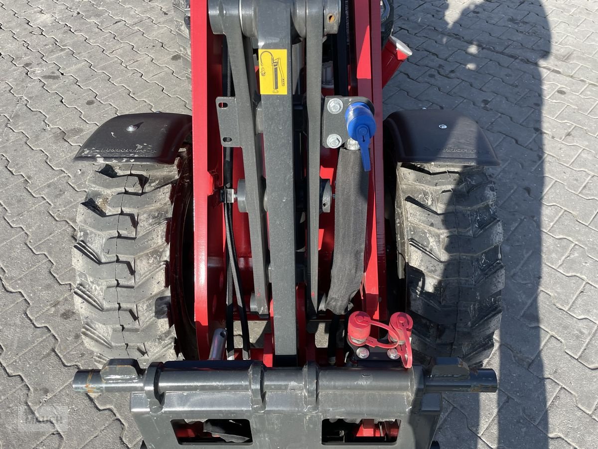 Hoflader of the type Schäffer 2028 mit Schäffer Aufnahme, Gebrauchtmaschine in Burgkirchen (Picture 13)