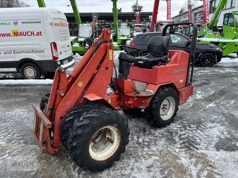 Hoflader van het type Schäffer 2033 mit Zwillingsreifen 2850h, Gebrauchtmaschine in Burgkirchen (Foto 1)