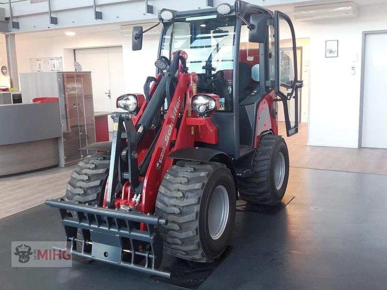 Hoflader of the type Schäffer 23E MIT KABINE, Neumaschine in Dummerstorf OT Petschow (Picture 1)