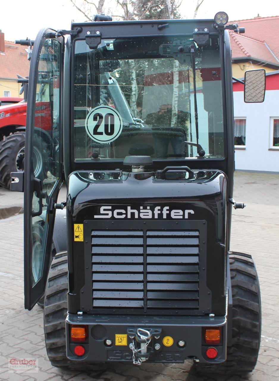 Hoflader des Typs Schäffer 2430 Kabine Black Edition, Neumaschine in Leipzig OT Engelsdorf (Bild 2)