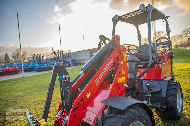 Hoflader des Typs Schäffer 2628, Neumaschine in Andervenne (Bild 12)