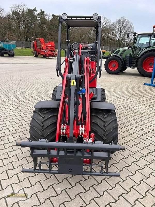 Hoflader des Typs Schäffer 2628, Neumaschine in Andervenne (Bild 16)