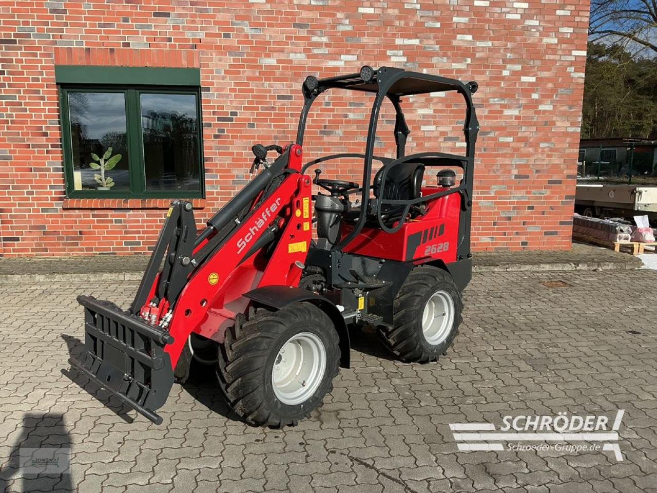 Hoflader van het type Schäffer 2628, Neumaschine in Friedland (Foto 1)