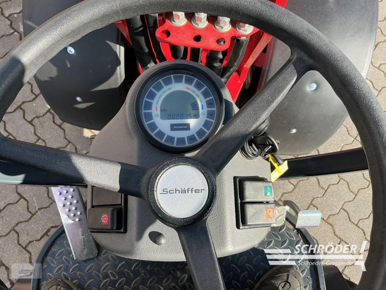 Hoflader van het type Schäffer 2628, Neumaschine in Friedland (Foto 14)