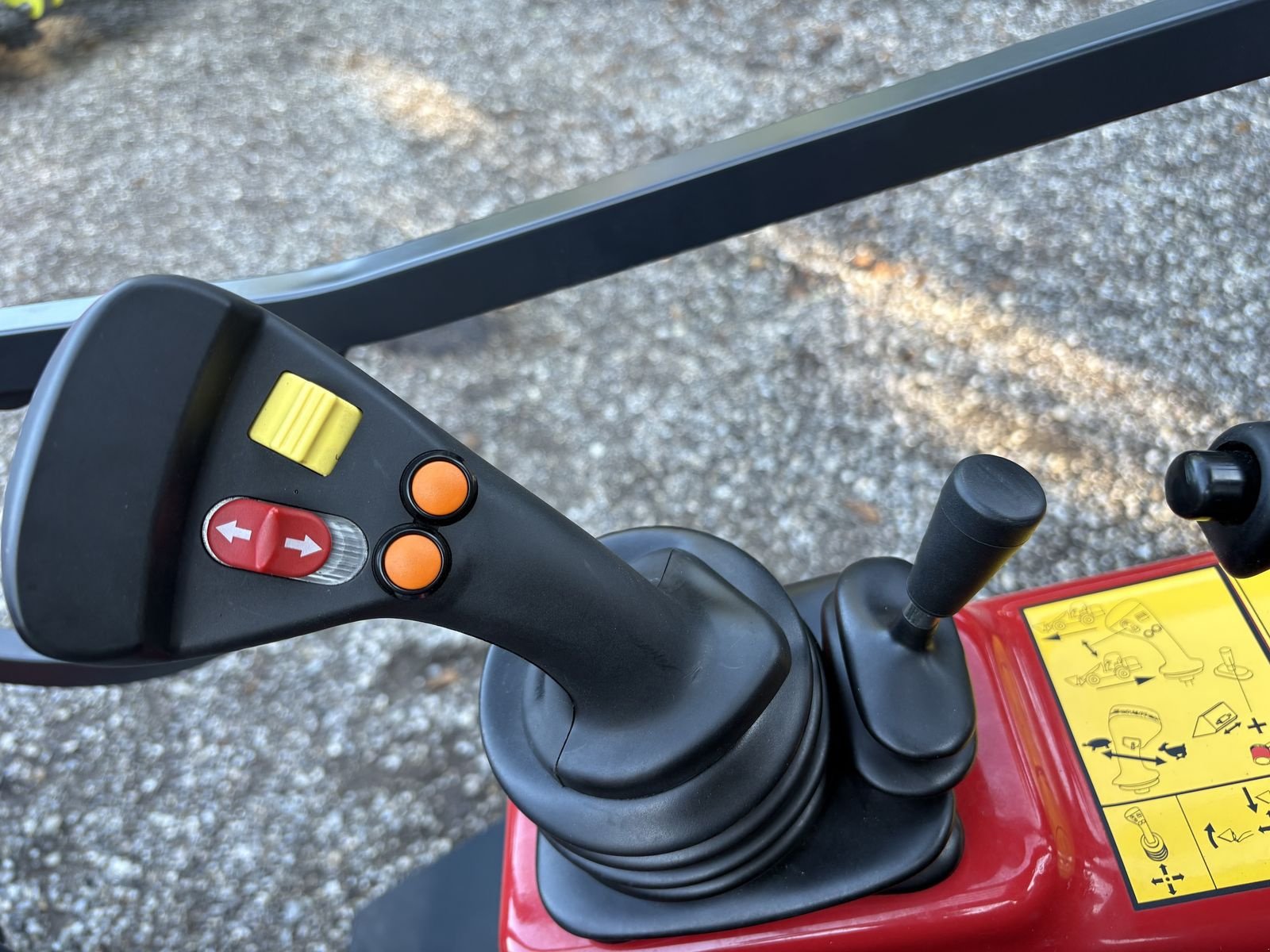 Hoflader of the type Schäffer 2630, Neumaschine in Pischelsdorf am Engelbach (Picture 8)