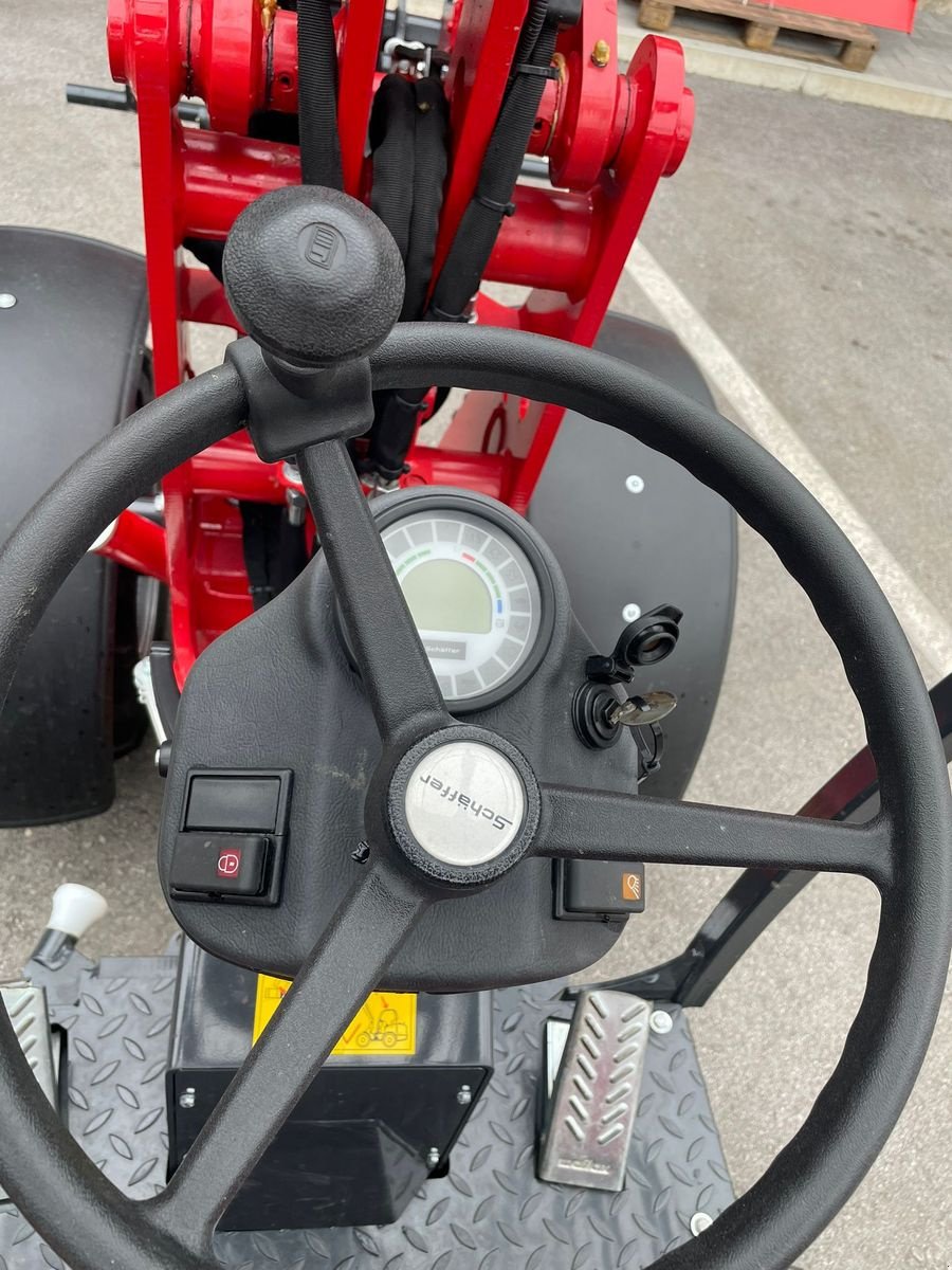 Hoflader typu Schäffer 2630, Neumaschine v Berndorf (Obrázek 8)