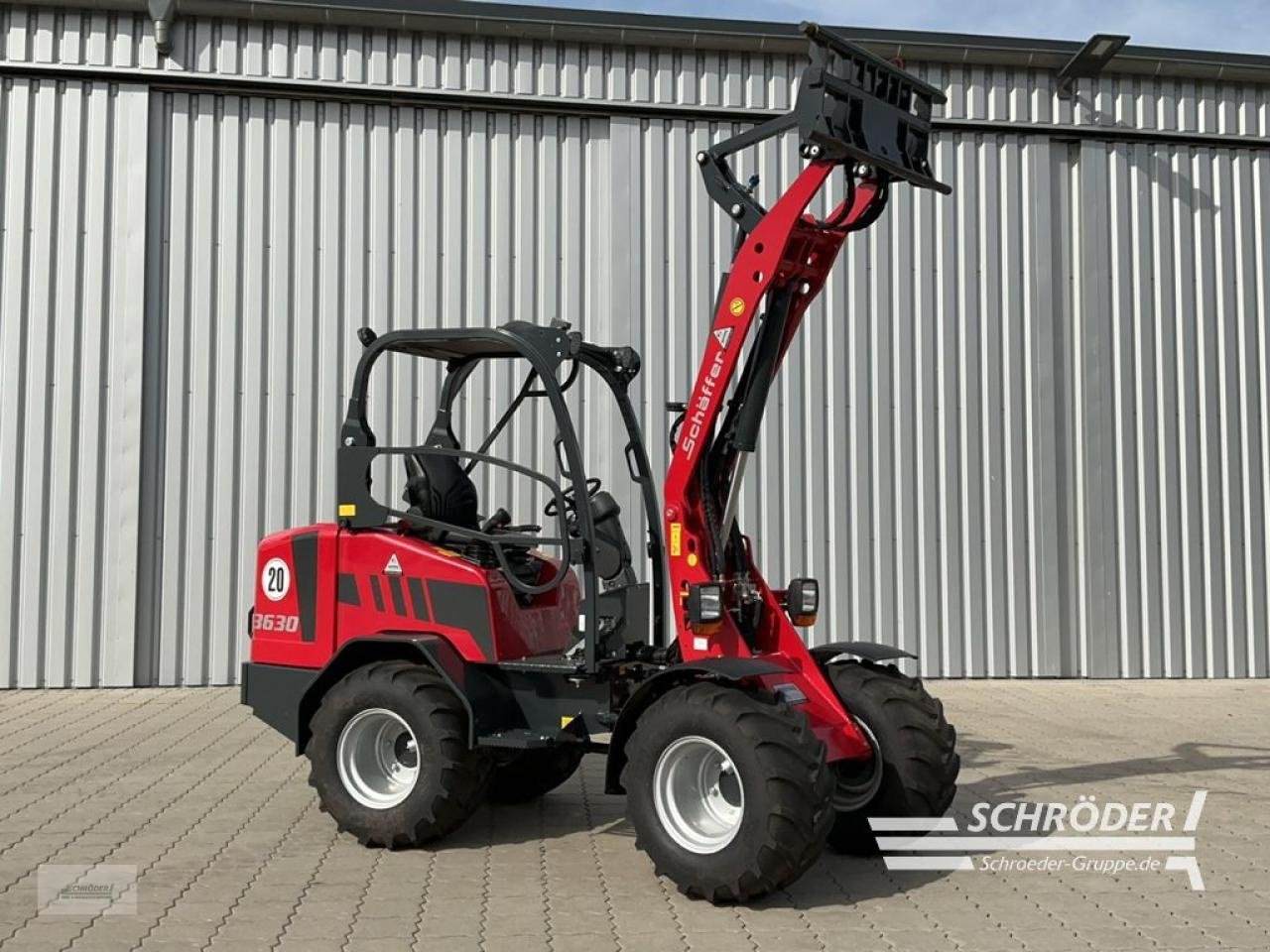 Hoflader of the type Schäffer 3630, Neumaschine in Hemmoor (Picture 1)