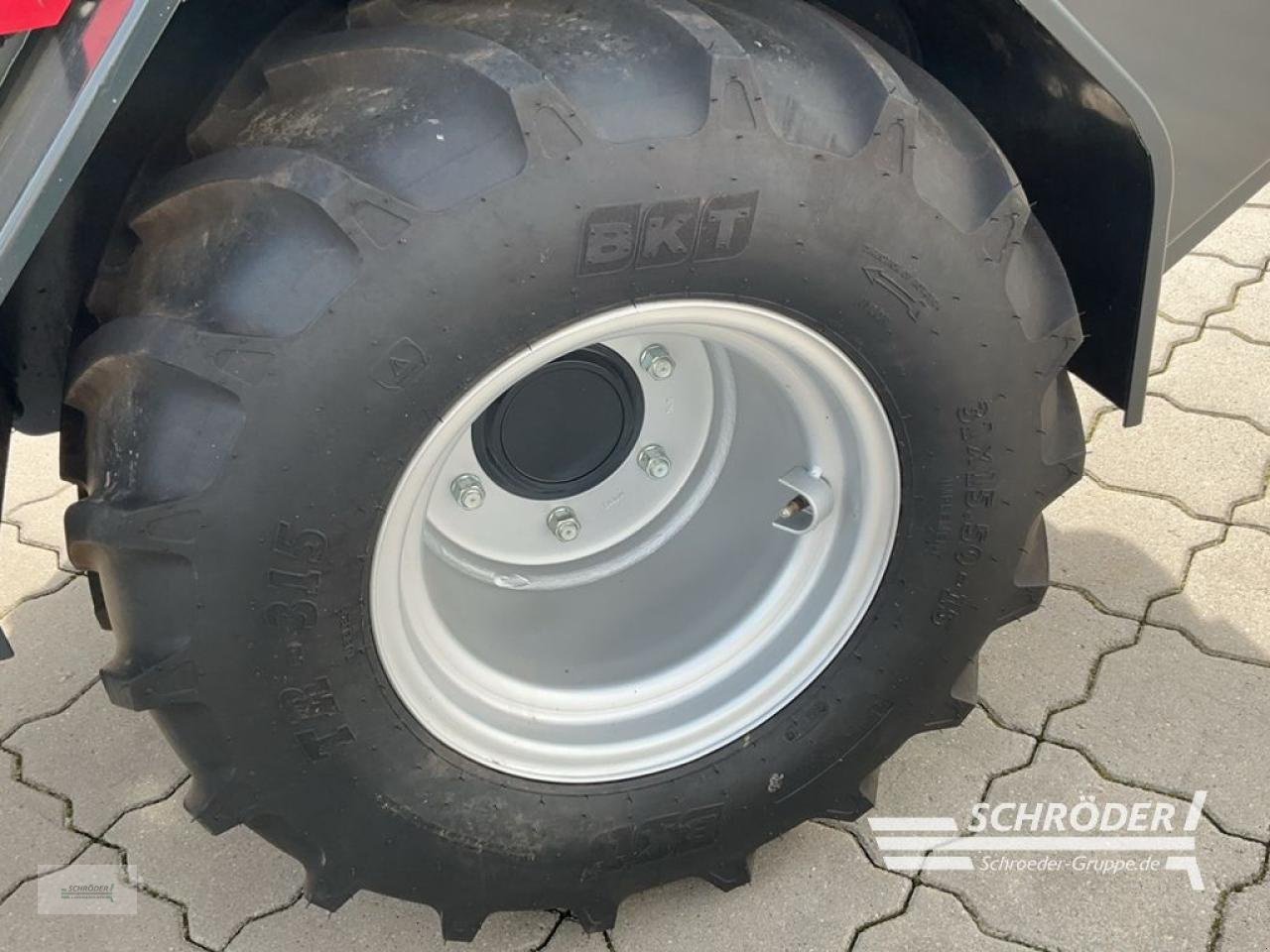 Hoflader of the type Schäffer 3630, Neumaschine in Hemmoor (Picture 9)