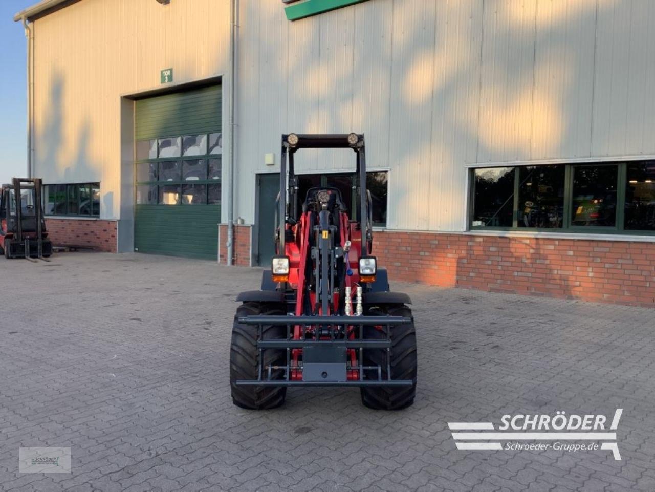 Hoflader des Typs Schäffer 3630, Neumaschine in Völkersen (Bild 2)