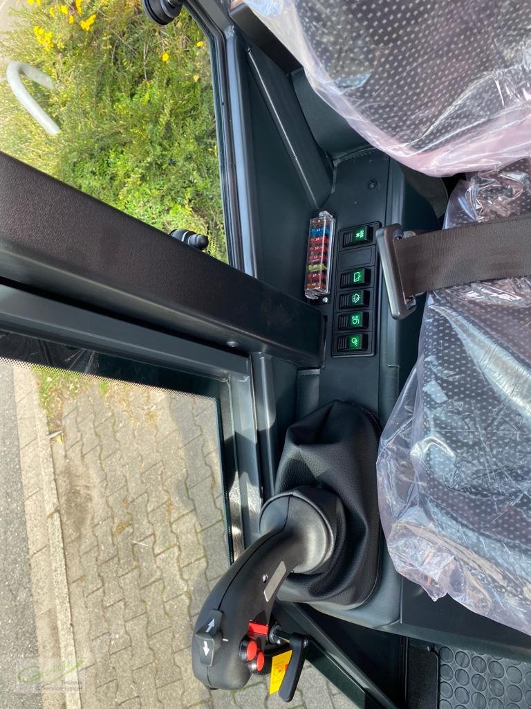 Hoflader of the type Schäffer 3650 mit Kabine und langer Schwinge, Neumaschine in Neustadt (Picture 6)