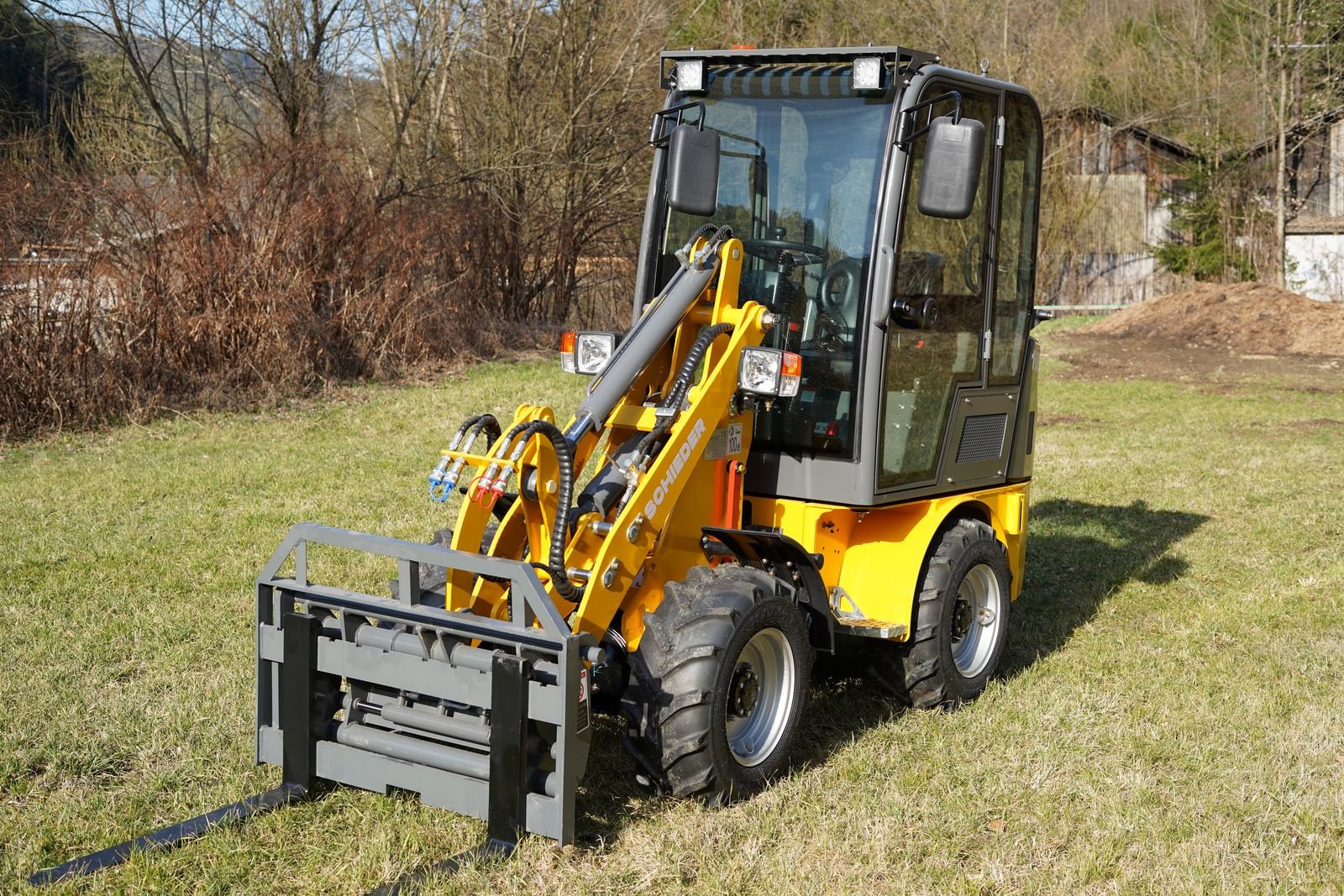 Hoflader of the type schieder 4WD Elektro-Lader-(Hoflader)10E mit Kabine, Neumaschine in mixnitz (Picture 11)
