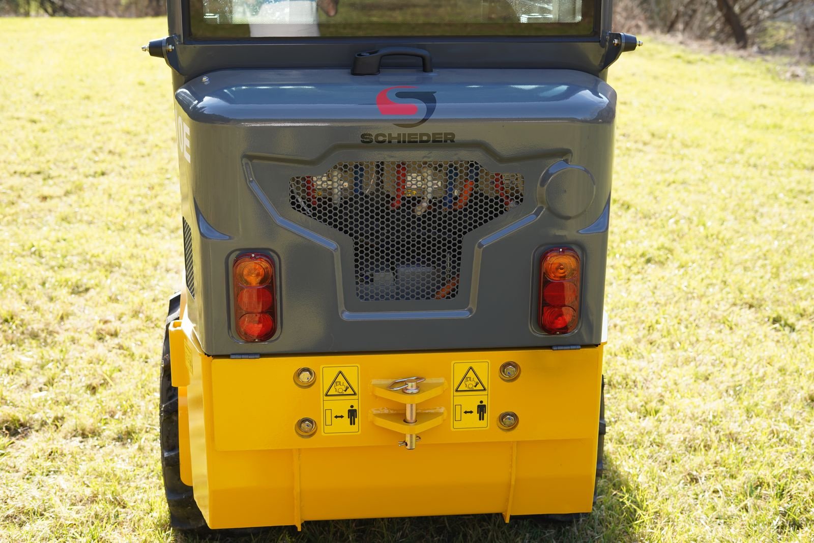 Hoflader of the type schieder 4WD Elektro-Lader-(Hoflader)10E mit Kabine, Neumaschine in mixnitz (Picture 15)