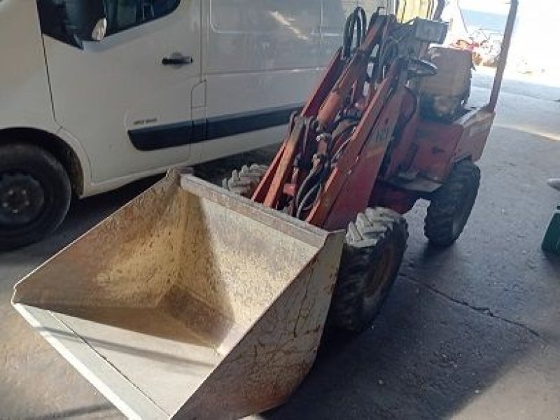 Hoflader of the type Sonstige 214, Gebrauchtmaschine in CHAPELON (Picture 3)