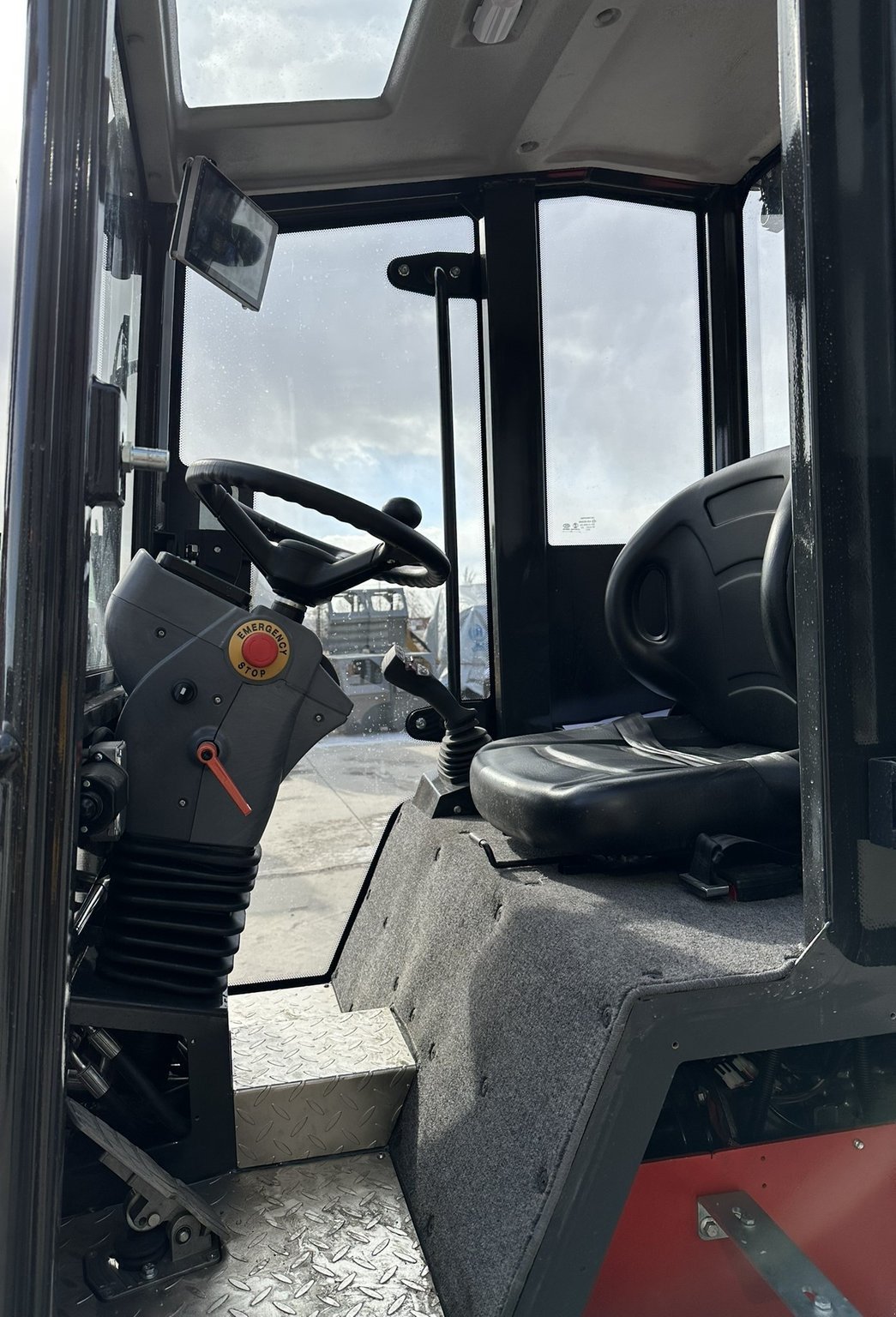 Hoflader van het type Sonstige Valet de ferme HR220C Riquet, Gebrauchtmaschine in LA SOUTERRAINE (Foto 2)