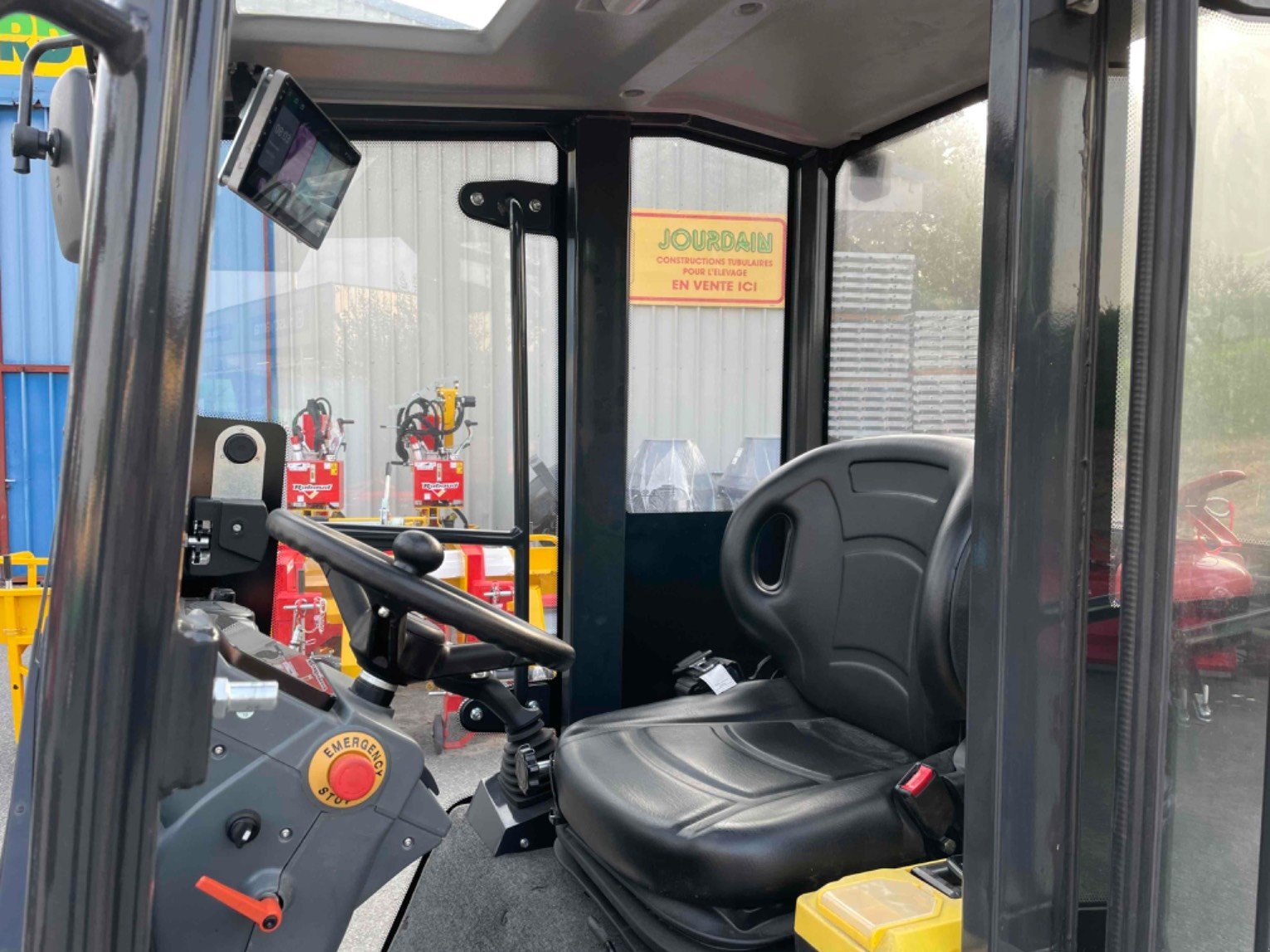 Hoflader typu Sonstige Valet de ferme HR220C Riquet, Gebrauchtmaschine w LA SOUTERRAINE (Zdjęcie 8)