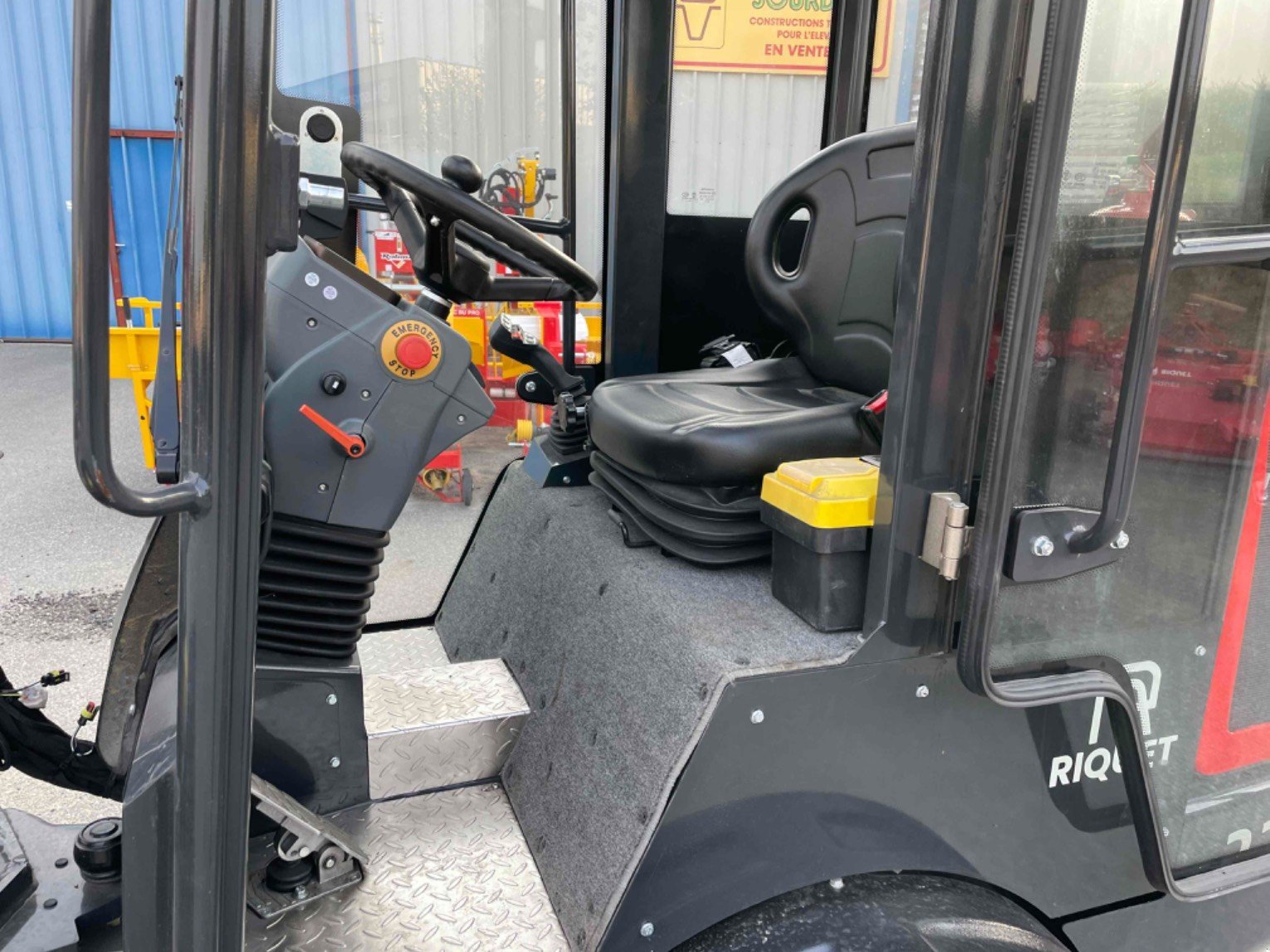 Hoflader typu Sonstige Valet de ferme HR220C Riquet, Gebrauchtmaschine w LA SOUTERRAINE (Zdjęcie 10)