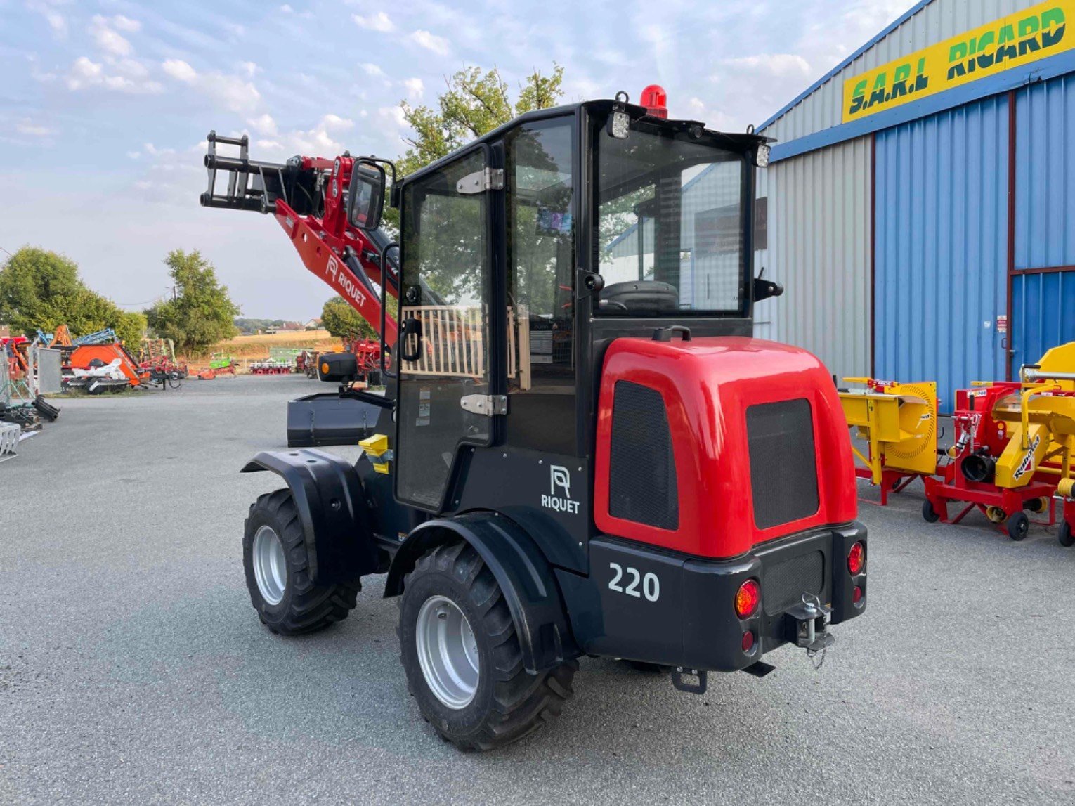 Hoflader typu Sonstige Valet de ferme HR220C Riquet, Gebrauchtmaschine w LA SOUTERRAINE (Zdjęcie 11)