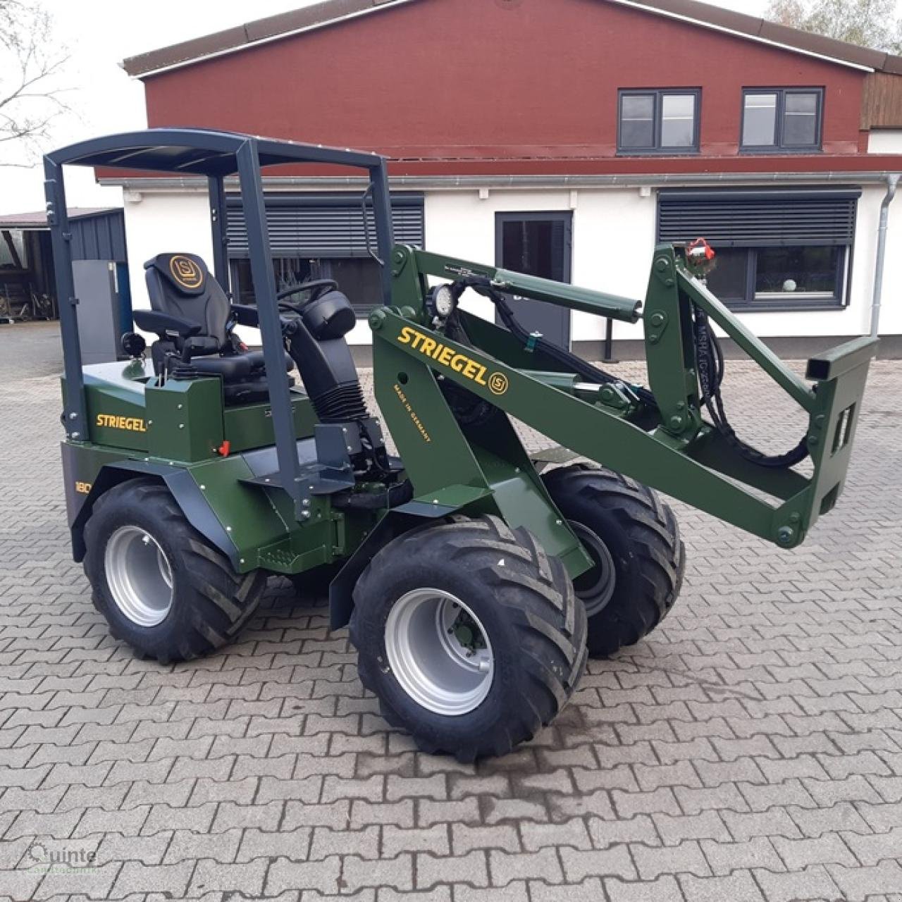 Hoflader des Typs Striegel 180 DYA, Neumaschine in Lichtenau-Kleinenberg (Bild 1)