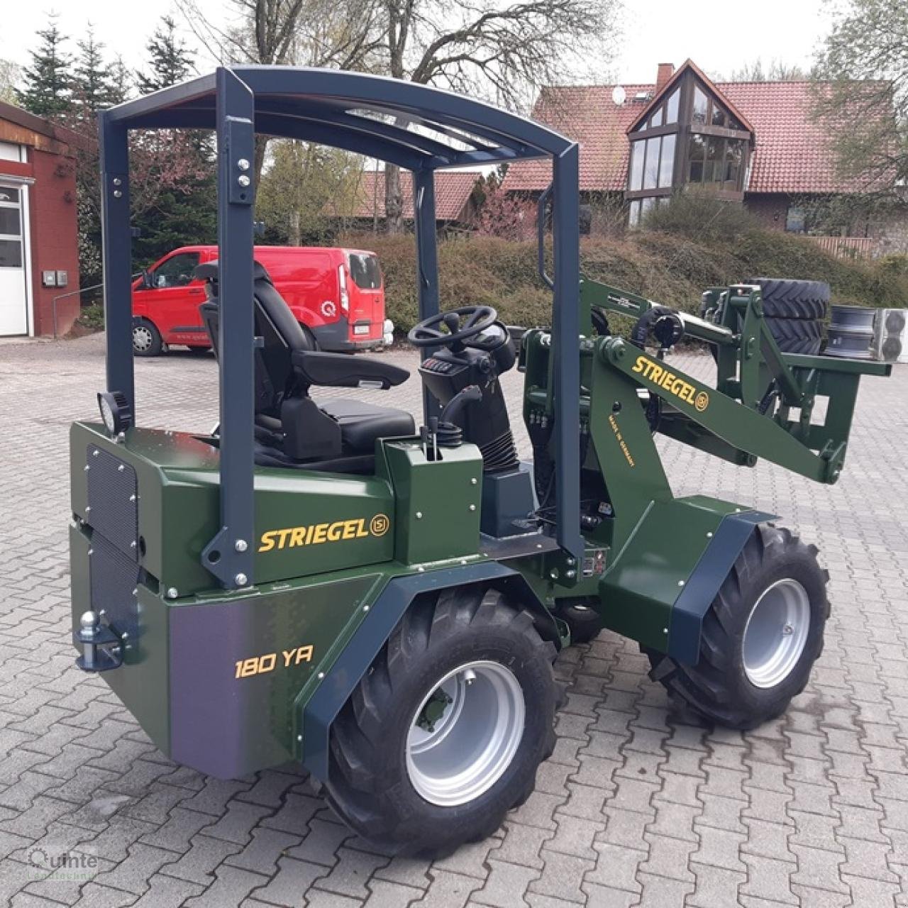 Hoflader des Typs Striegel 180 DYA, Neumaschine in Lichtenau-Kleinenberg (Bild 4)