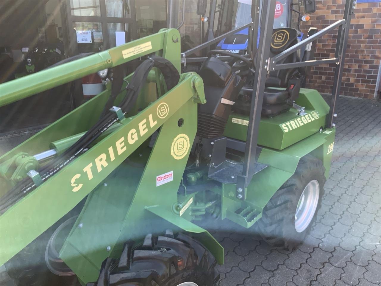 Hoflader tipa Striegel UNI 180 YA, Neumaschine u Ampfing (Slika 3)