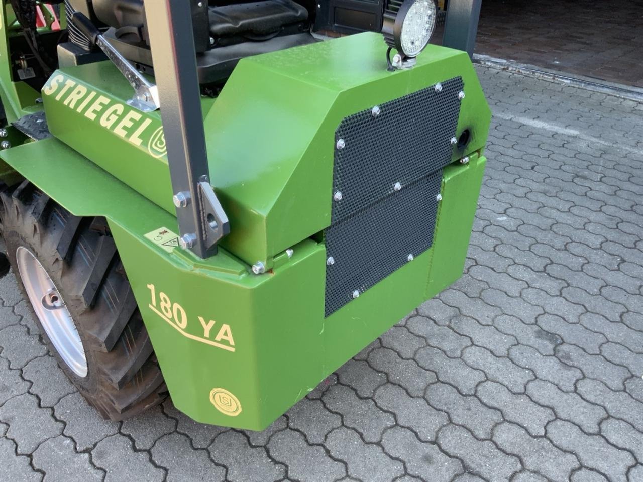 Hoflader tipa Striegel UNI 180 YA, Neumaschine u Ampfing (Slika 10)