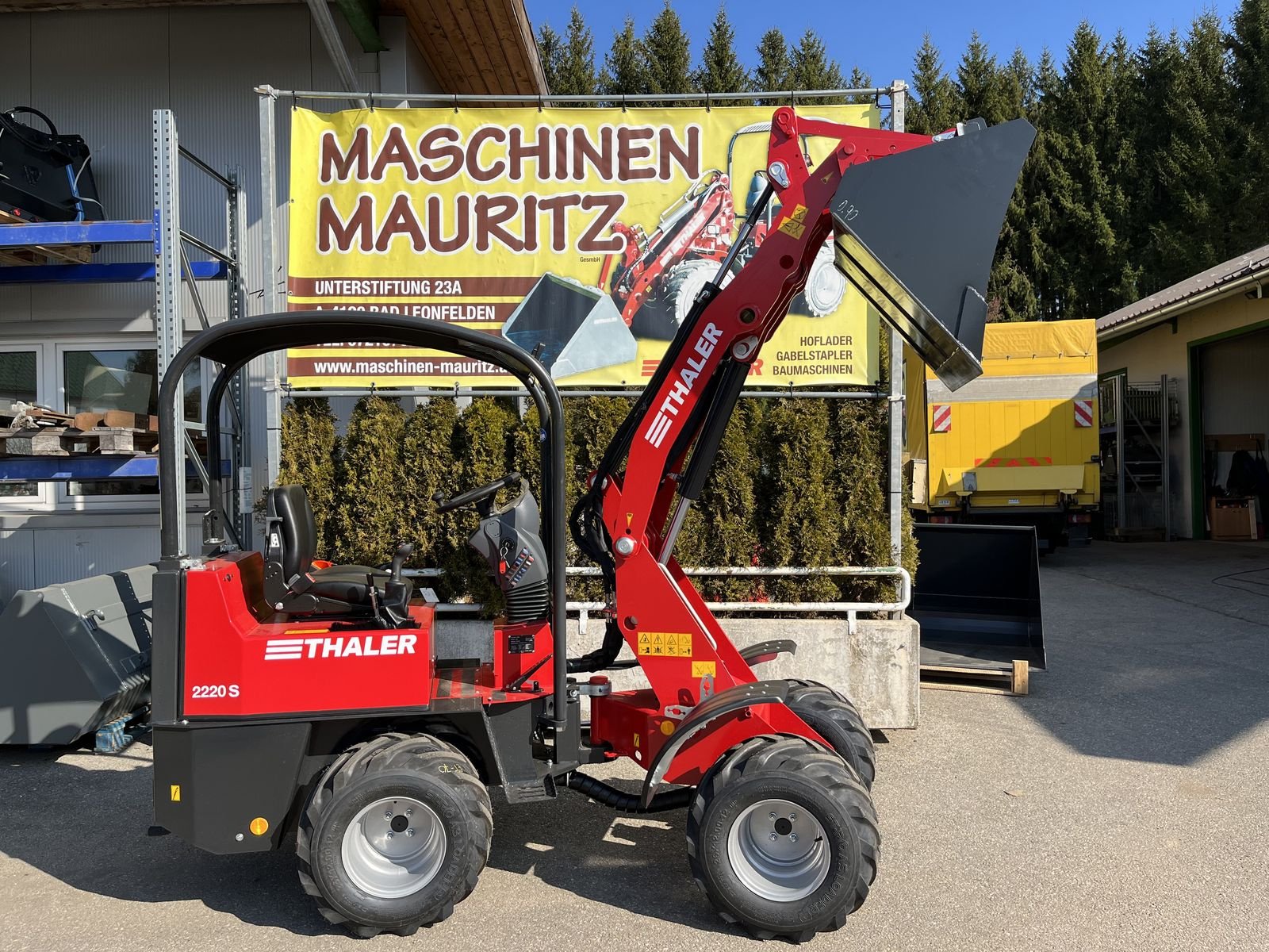 Hoflader of the type Thaler 2220/S, Neumaschine in Bad Leonfelden (Picture 9)