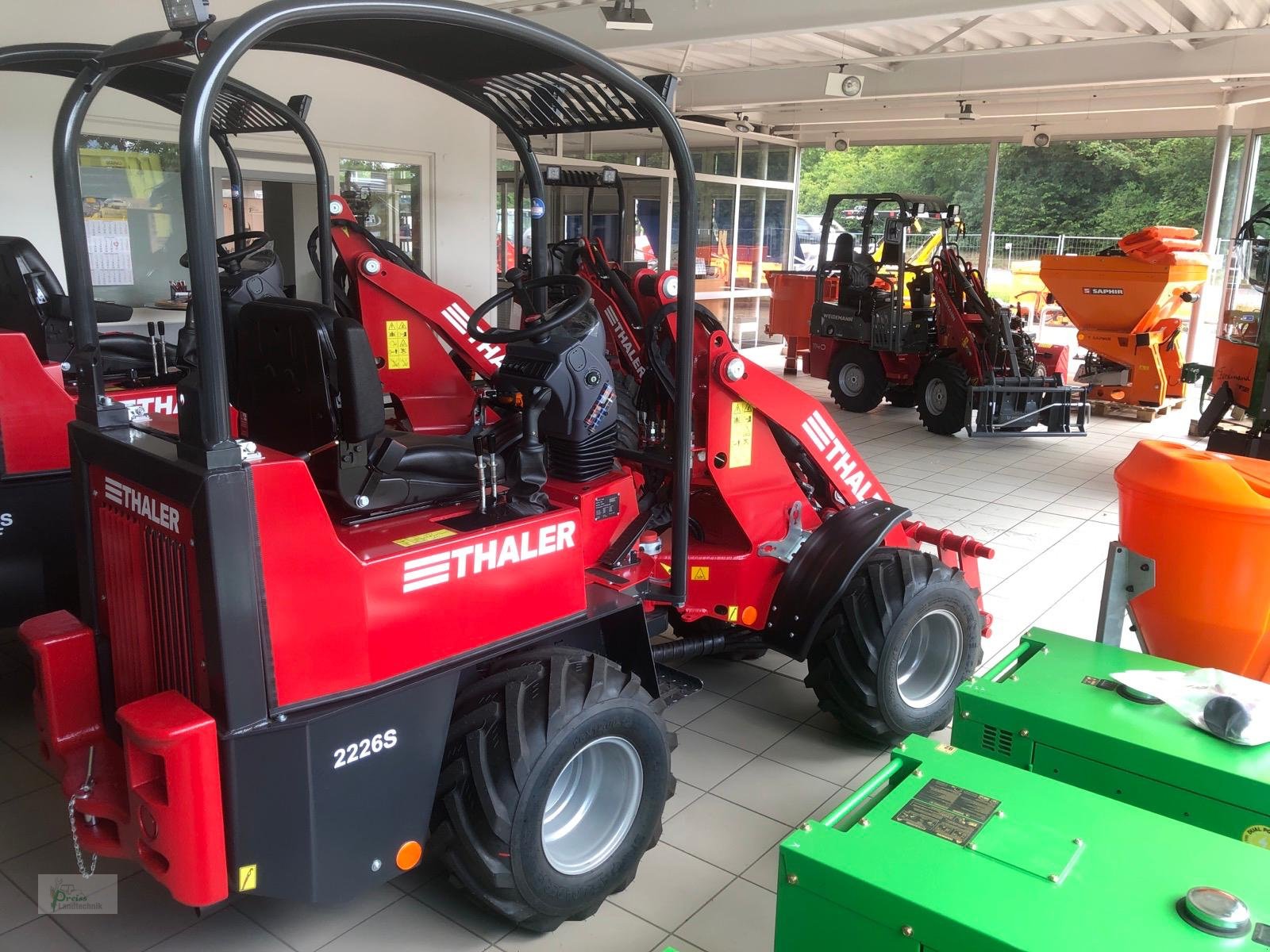 Hoflader of the type Thaler 2226 S, Neumaschine in Bad Kötzting (Picture 2)
