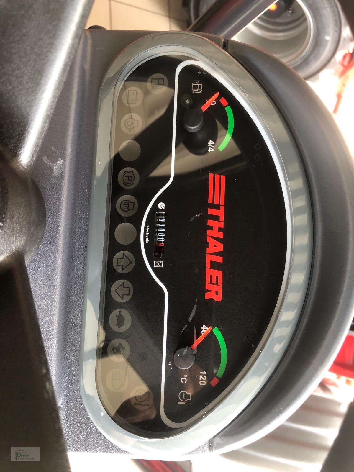 Hoflader of the type Thaler 2226 S, Neumaschine in Bad Kötzting (Picture 4)