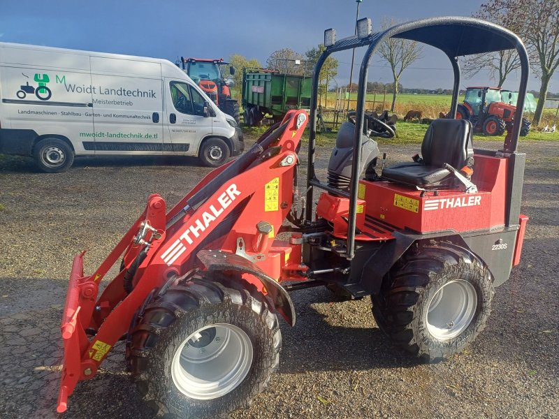 Hoflader des Typs Thaler 2230 S, Neumaschine in Brokdorf (Bild 1)