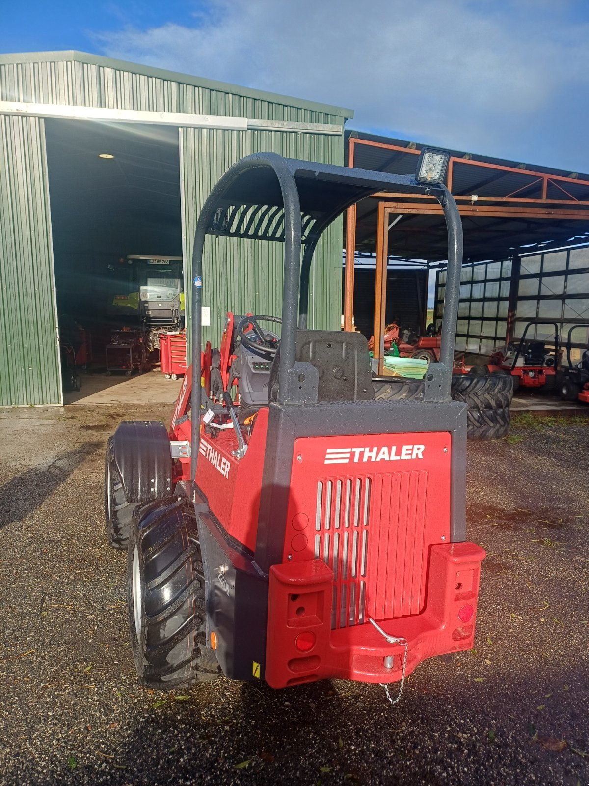 Hoflader of the type Thaler 2230 S, Neumaschine in Brokdorf (Picture 3)