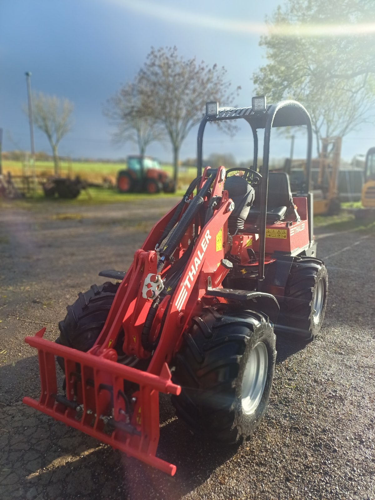 Hoflader of the type Thaler 2230 S, Neumaschine in Brokdorf (Picture 4)