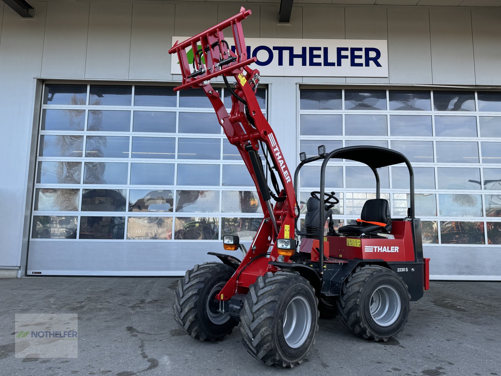 Hoflader des Typs Thaler 2230 S, Neumaschine in Pforzen (Bild 2)