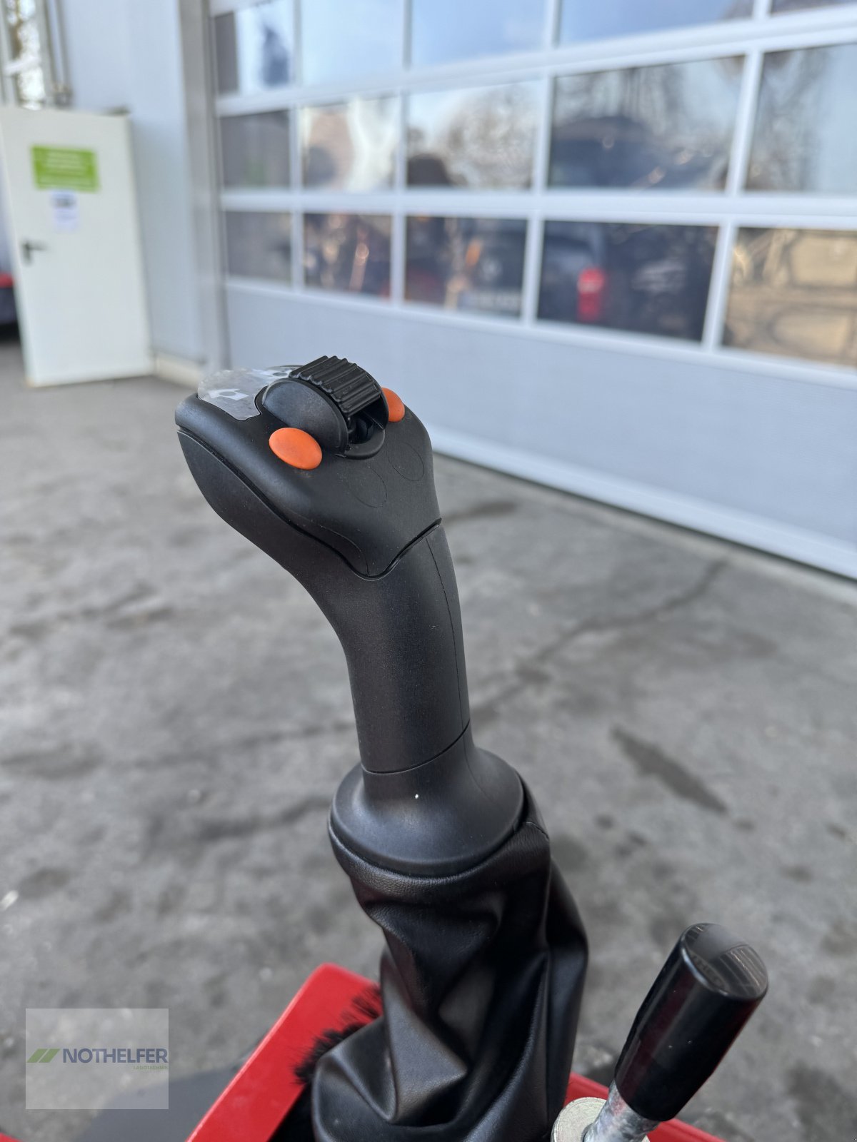 Hoflader des Typs Thaler 2230 S, Neumaschine in Pforzen (Bild 9)