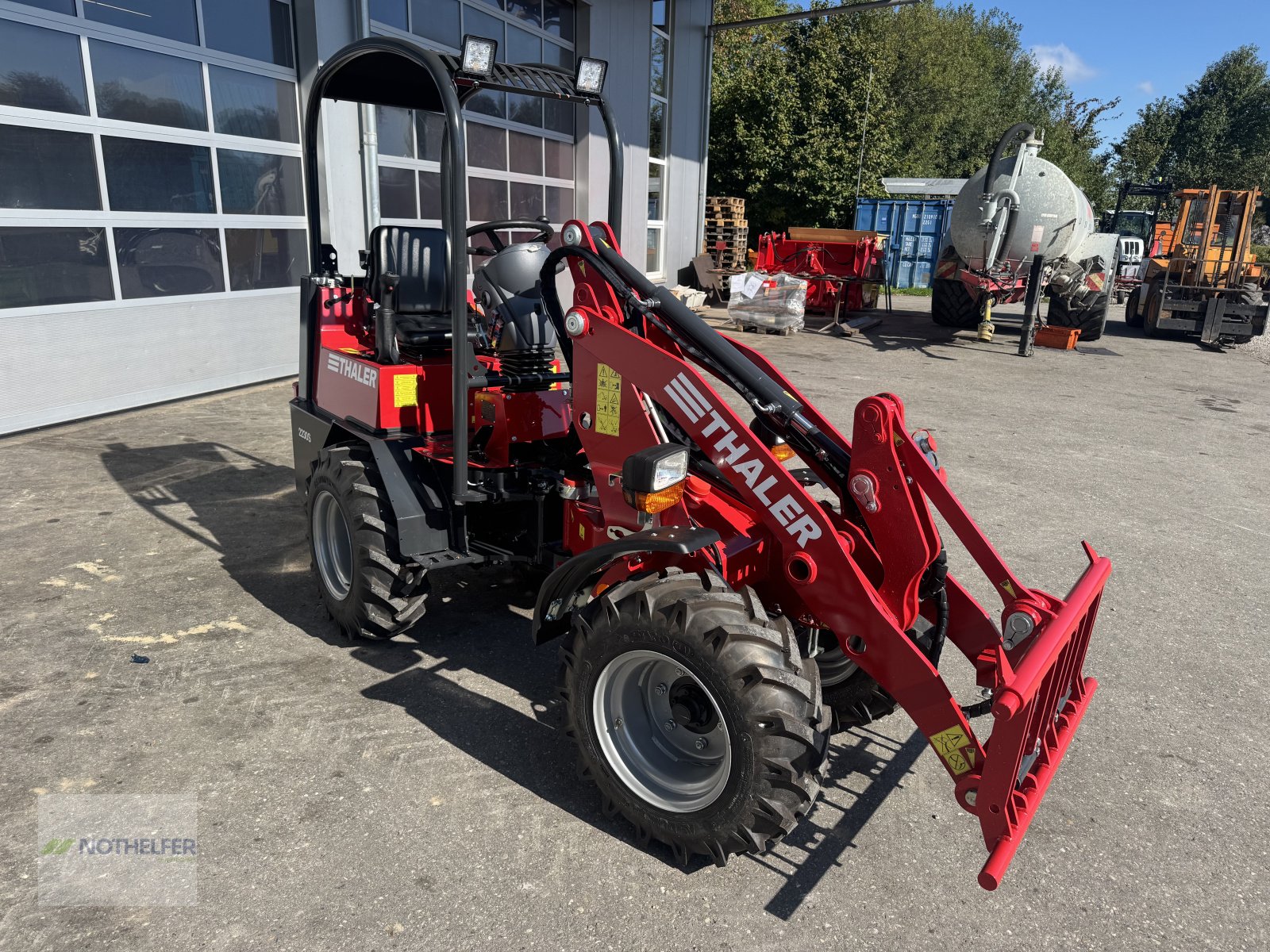 Hoflader of the type Thaler 2230 S, Neumaschine in Pforzen (Picture 1)