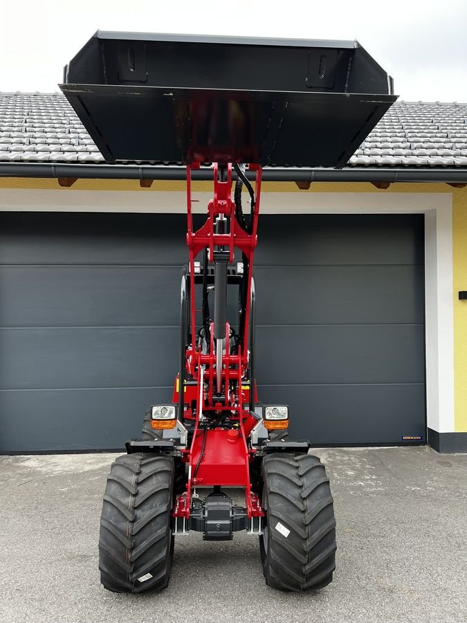 Hoflader of the type Thaler 2230 S, Neumaschine in Pischelsdorf (Picture 3)