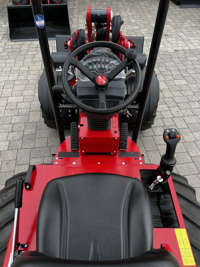 Hoflader of the type Thaler 2230 S, Neumaschine in Pischelsdorf (Picture 19)